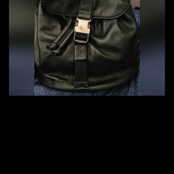 BNWT ROOTS CITY HIKING PACK - Picture 6 of 9